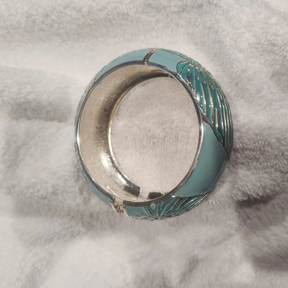 sequin enamel hinged